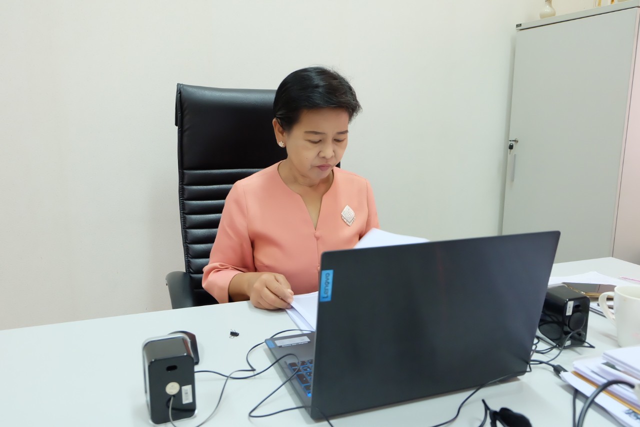 title - ผู้ตรวจราชการกรม ร่วมประชุมติดตามผลการดำเนินงาน/โครงการตามแผนการตรวจราชการและการขับเคลื่อนแบบบูรณาการในระดับพื้นที่ของผู้ตรวจราชการกระทรวงเกษตรและสหกรณ์ ประจำปีงบประมาณ พ.ศ. 2565 รอบที่ 2 เขตตรวจราชการที่ 4 จังหวัดเพชรบุรี ผ่านระบบการประชุมทางไกลออนไลน์ Application Zoom